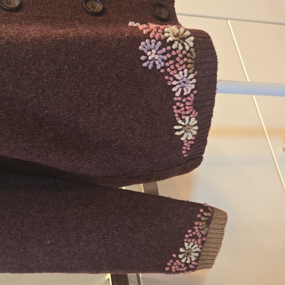 VTG Woolrich Embroidered Floral Wool Cardigan Jacket Sweater Medium - Picture 3 of 13